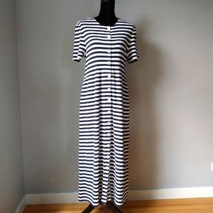 Navy and white Talbott button up Stripe dress size large with front pockets